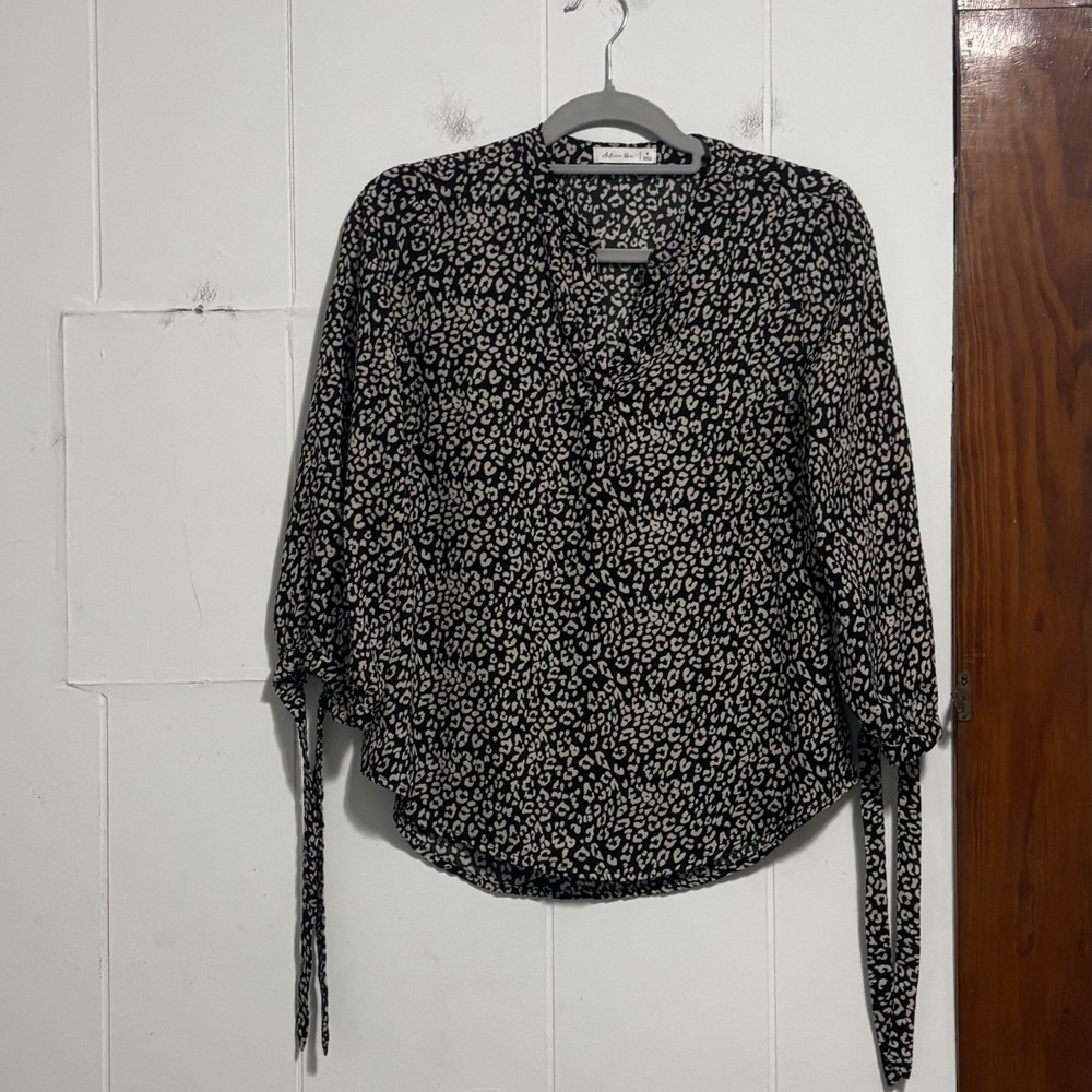 Active Usa Womens Cheetah Print‎ V Neck Tie Sleeve Blouse Top Size S